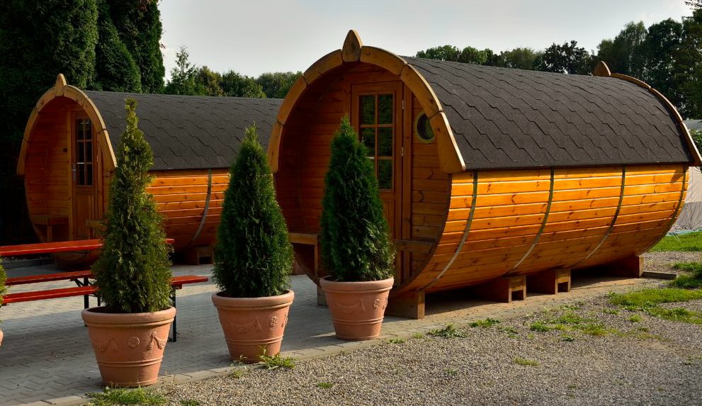 Top Hundeurlaub Lech Camping SchlafFass mit Hund